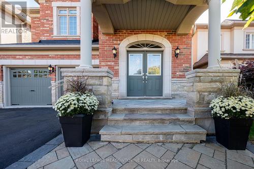 13 Beacon Hill Drive, Brampton, ON - Outdoor