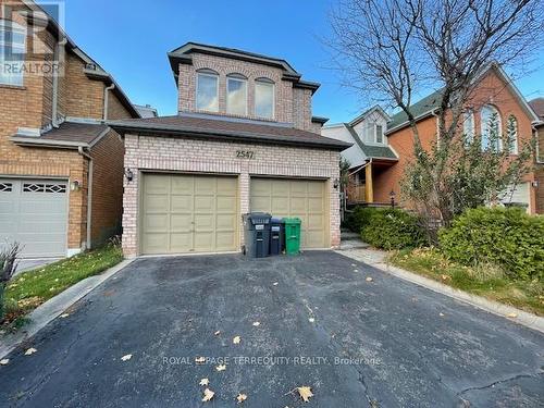 2547 Advent Court, Mississauga, ON - Outdoor With Facade