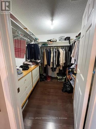 2547 Advent Court, Mississauga, ON - Indoor With Storage