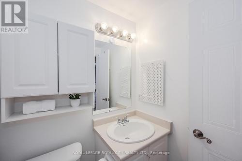 6 - 426 Grange Road, Guelph, ON - Indoor Photo Showing Bathroom