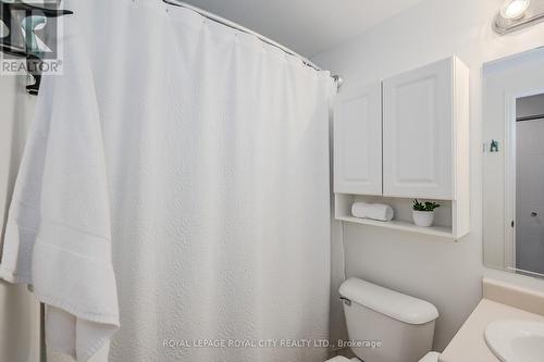 6 - 426 Grange Road, Guelph, ON - Indoor Photo Showing Bathroom