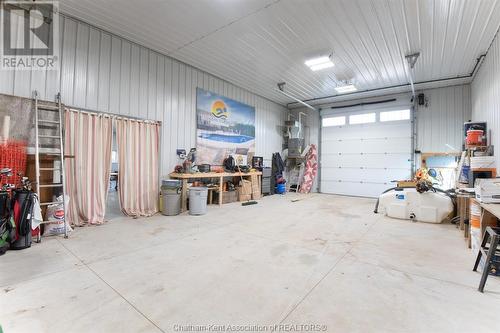 13590 Longwoods Road, Thamesville, ON - Indoor Photo Showing Garage