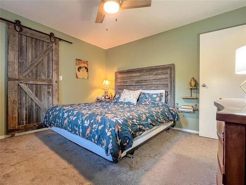 407 1St Avenue, Rivers, MB - Indoor Photo Showing Bedroom