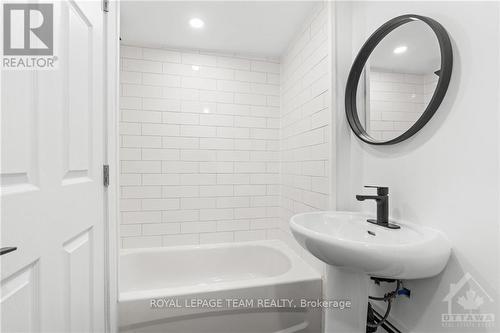 179B Cathcart Street, Ottawa, ON - Indoor Photo Showing Bathroom