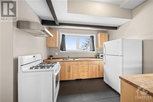 Kitchen (Lower Unit B) - 469 Booth Street, Ottawa, ON - Indoor Photo Showing Kitchen