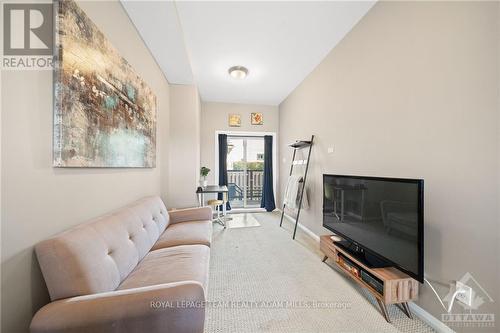 469 Booth Street, Ottawa, ON - Indoor Photo Showing Living Room With Fireplace