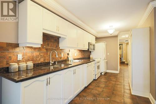 6420 Sapling Trail, Mississauga, ON - Indoor Photo Showing Kitchen With Double Sink