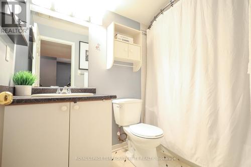 6420 Sapling Trail, Mississauga, ON - Indoor Photo Showing Bathroom