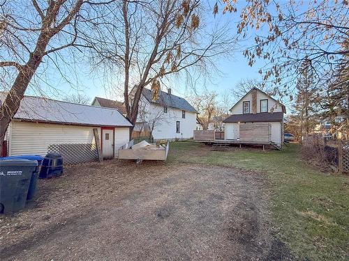 321 2Nd Street, Brandon, MB - Outdoor