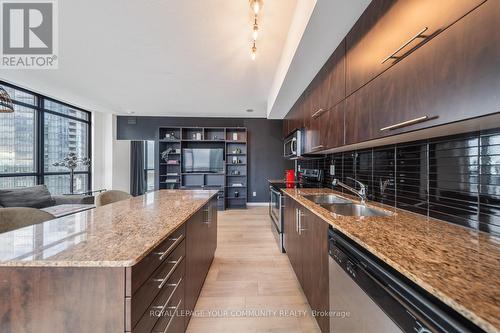 3407 - 55 Bremner Boulevard, Toronto, ON - Indoor Photo Showing Kitchen With Double Sink