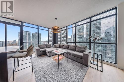 3407 - 55 Bremner Boulevard, Toronto, ON - Indoor Photo Showing Living Room