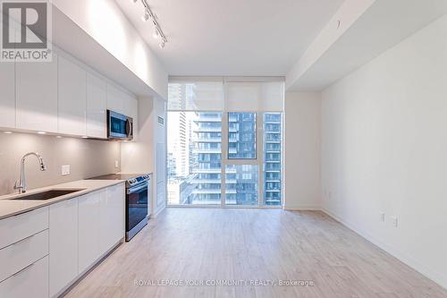 1604 - 357 King Street W, Toronto, ON - Indoor Photo Showing Kitchen With Upgraded Kitchen