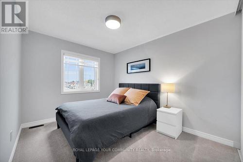 3 Clifford Crescent, New Tecumseth, ON - Indoor Photo Showing Bedroom