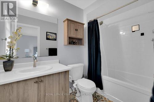 3 Clifford Crescent, New Tecumseth, ON - Indoor Photo Showing Bathroom