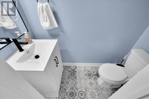 3 Clifford Crescent, New Tecumseth, ON - Indoor Photo Showing Bathroom