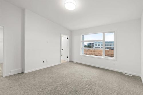 135 Grey Heron Drive, Winnipeg, MB - Indoor Photo Showing Other Room