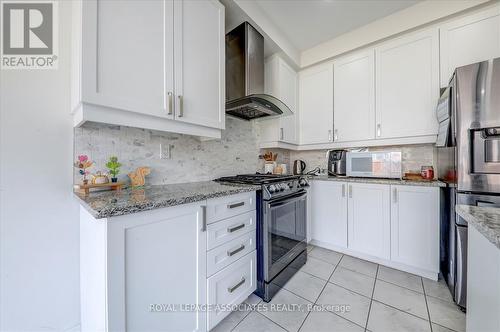 72 Auckland Drive E, Whitby, ON - Indoor Photo Showing Kitchen