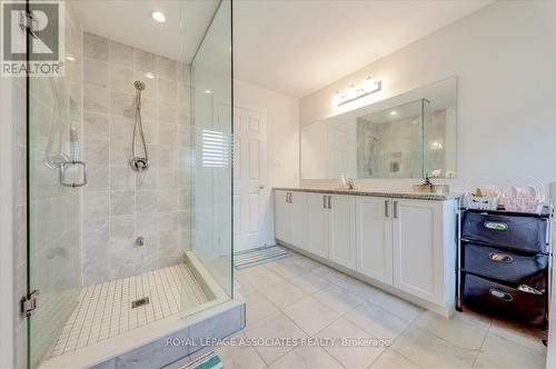 72 Auckland Drive E, Whitby, ON - Indoor Photo Showing Bathroom