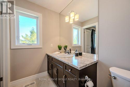 2 - 192 Brewery Street, Wilmot, ON - Indoor Photo Showing Bathroom