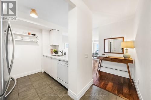 1527 - 60 Heintzman Street, Toronto, ON - Indoor Photo Showing Kitchen With Double Sink