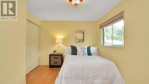 24 Longbow Place, London, ON - Indoor Photo Showing Bedroom