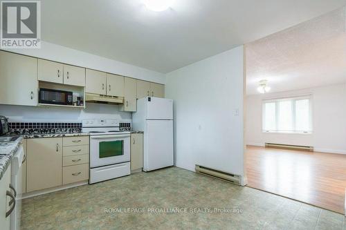 60 Catharine Street, Belleville, ON - Indoor Photo Showing Kitchen