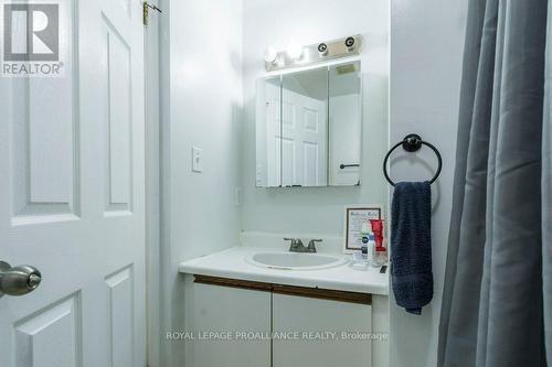 60 Catharine Street, Belleville, ON - Indoor Photo Showing Bathroom