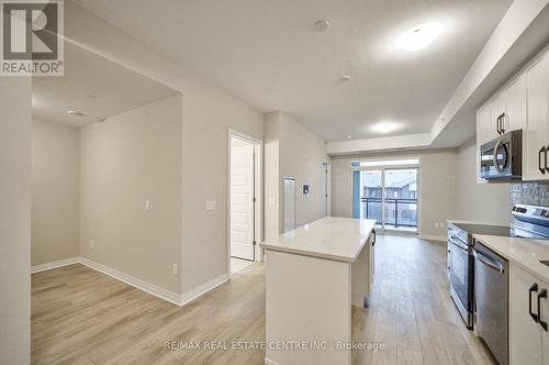 302 - 480 Gordon Krantz Avenue, Milton, ON - Indoor Photo Showing Kitchen