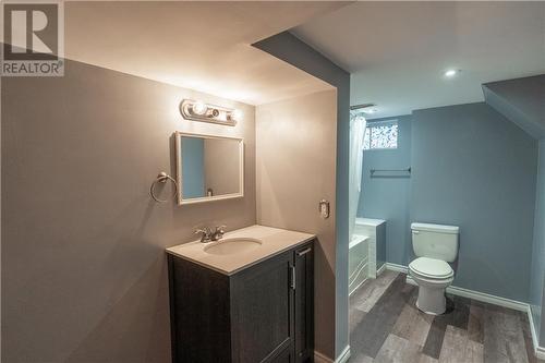 486 Hilbert Avenue, Cornwall, ON - Indoor Photo Showing Bathroom