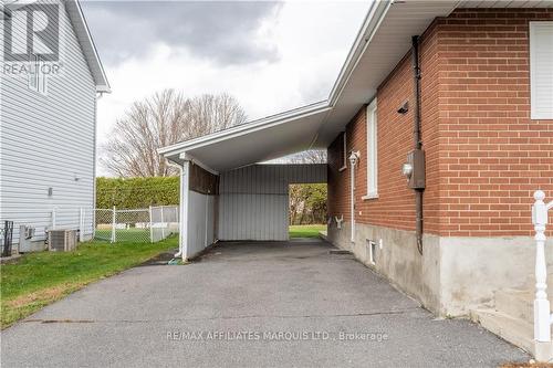 486 Hilbert Avenue, Cornwall (717 - Cornwall), ON - Outdoor With Exterior