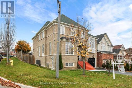 1616 Docking Court, Oshawa, ON - Outdoor