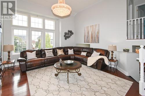 1616 Docking Court, Oshawa, ON - Indoor Photo Showing Living Room