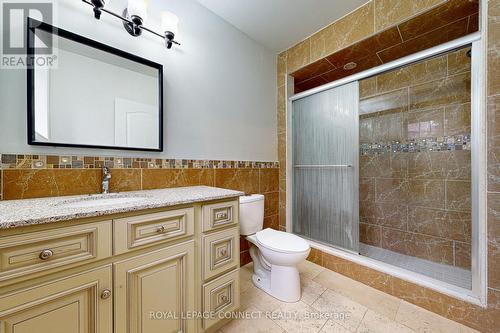 1616 Docking Court, Oshawa, ON - Indoor Photo Showing Bathroom