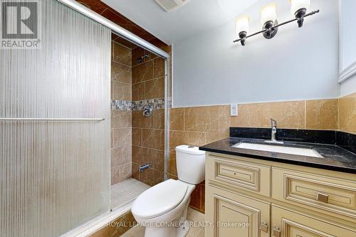 1616 Docking Court, Oshawa, ON - Indoor Photo Showing Bathroom