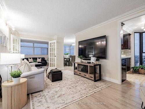 2002-100 Antibes Dr, Toronto, ON - Indoor Photo Showing Living Room