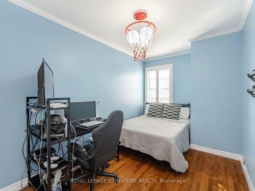 4-3011 Centennial Dr, Burlington, ON - Indoor Photo Showing Bedroom