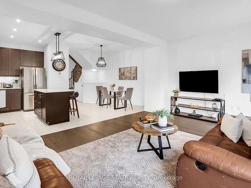 4165 Cassandra Dr, Lincoln, ON - Indoor Photo Showing Living Room