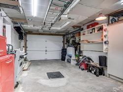 Garage - 