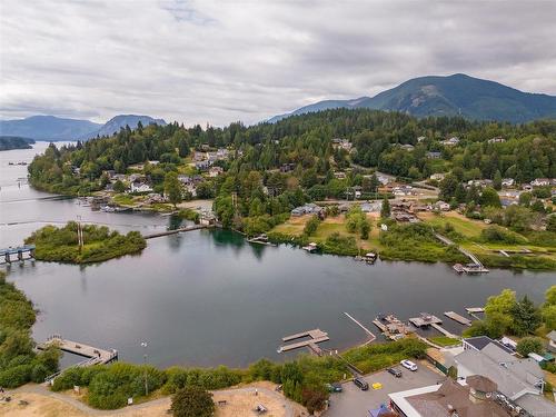 196 Elk Rd, Lake Cowichan, BC 