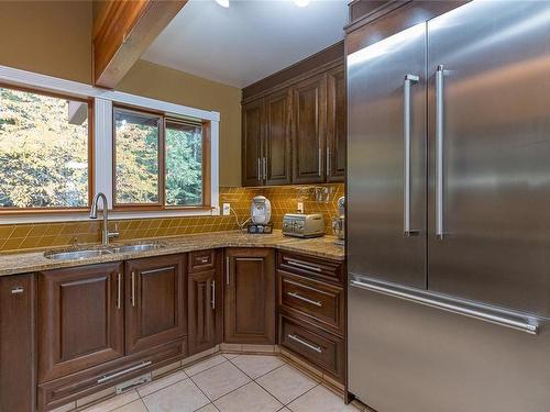 1460 Oceanspray Dr, North Saanich, BC 