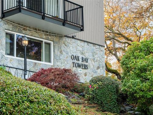 203-1400 Newport Ave, Oak Bay, BC - Outdoor