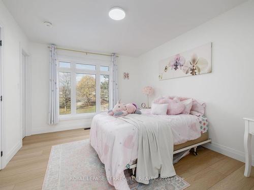 3455 Albert'S Ally, Hamilton Township, ON - Indoor Photo Showing Bedroom