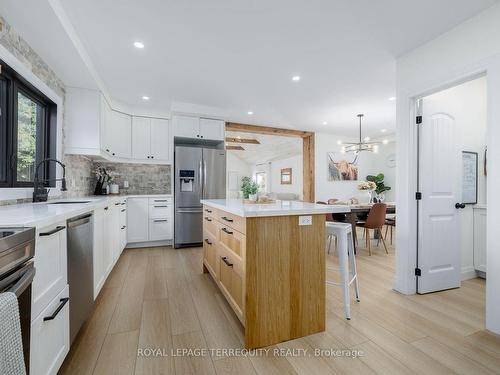 3455 Albert'S Ally, Hamilton Township, ON - Indoor Photo Showing Kitchen With Upgraded Kitchen