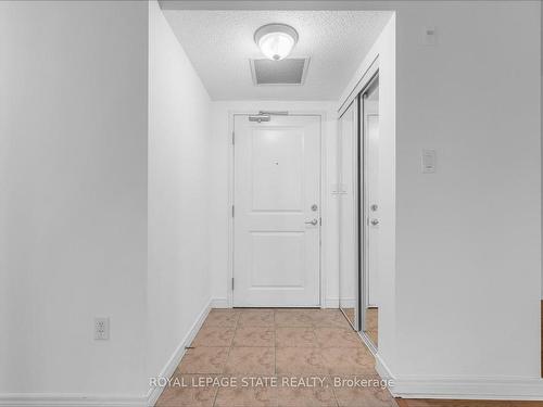 102-56 Kerman Ave, Grimsby, ON - Indoor Photo Showing Other Room