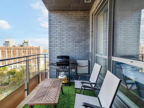 Balcon - 806-360 Rue Atateken, Montréal (Ville-Marie), QC - Outdoor With Balcony With Exterior