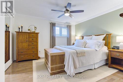 28 Ramsey Crescent, Hamilton, ON - Indoor Photo Showing Bedroom