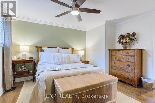 28 Ramsey Crescent, Hamilton, ON - Indoor Photo Showing Bedroom