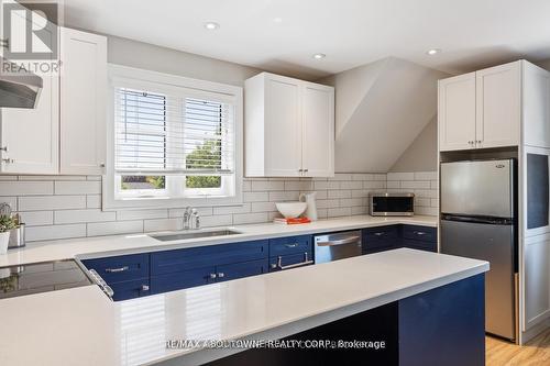 363 Walton Street, Oakville, ON - Indoor Photo Showing Kitchen