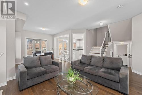 8 Pollock Avenue, Brock, ON - Indoor Photo Showing Living Room