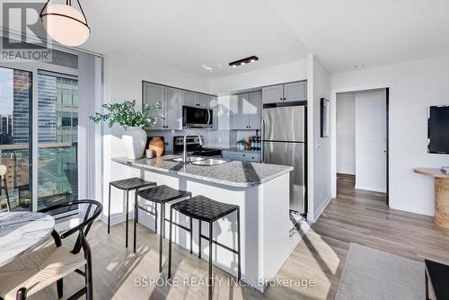 2702 - 30 Grand Trunk Crescent, Toronto, ON - Indoor